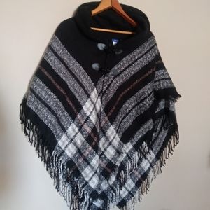 NWT Apt. 9 Poncho
